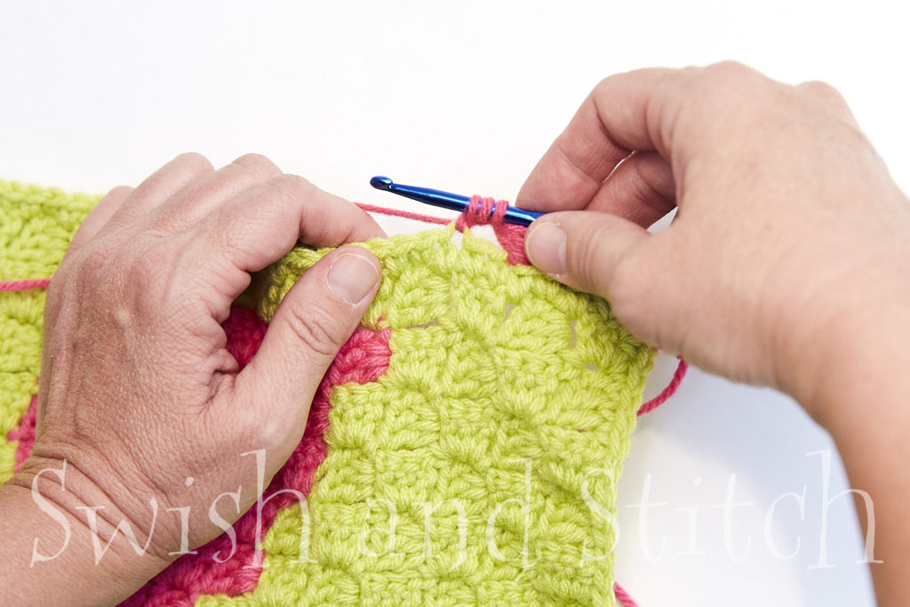 Crochet Puff Border Stitch Tutorial 3 loops