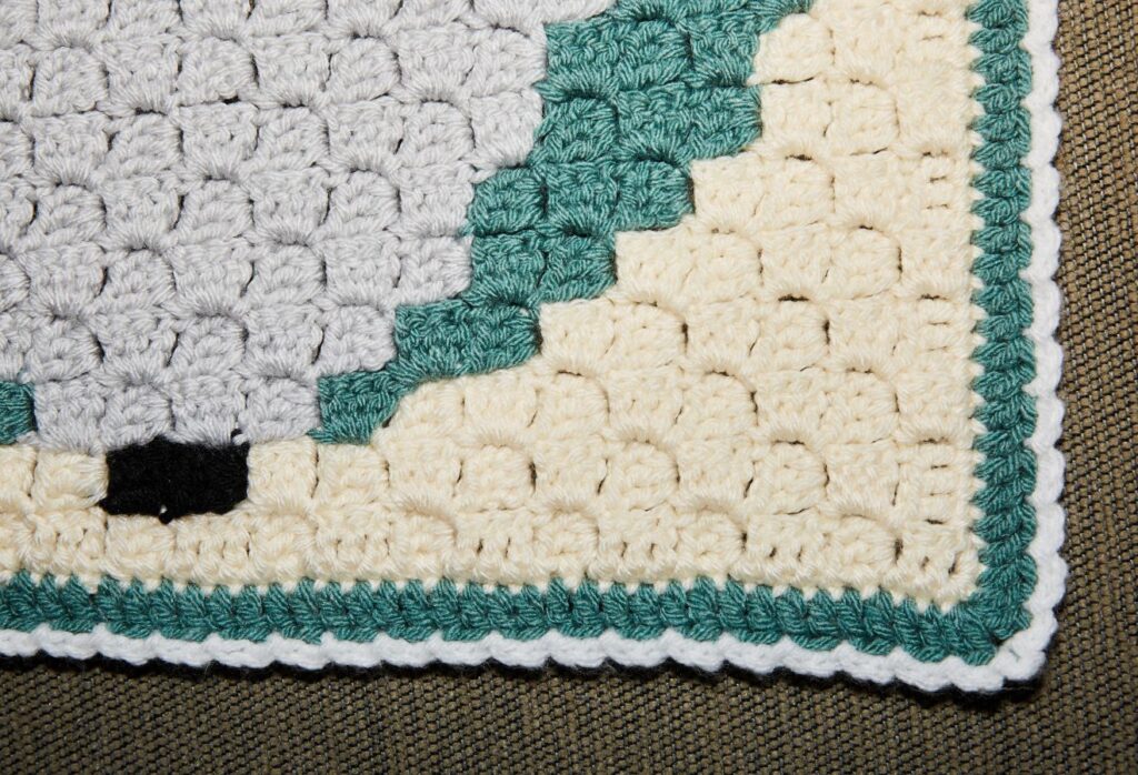 Mouse blanket border closeup